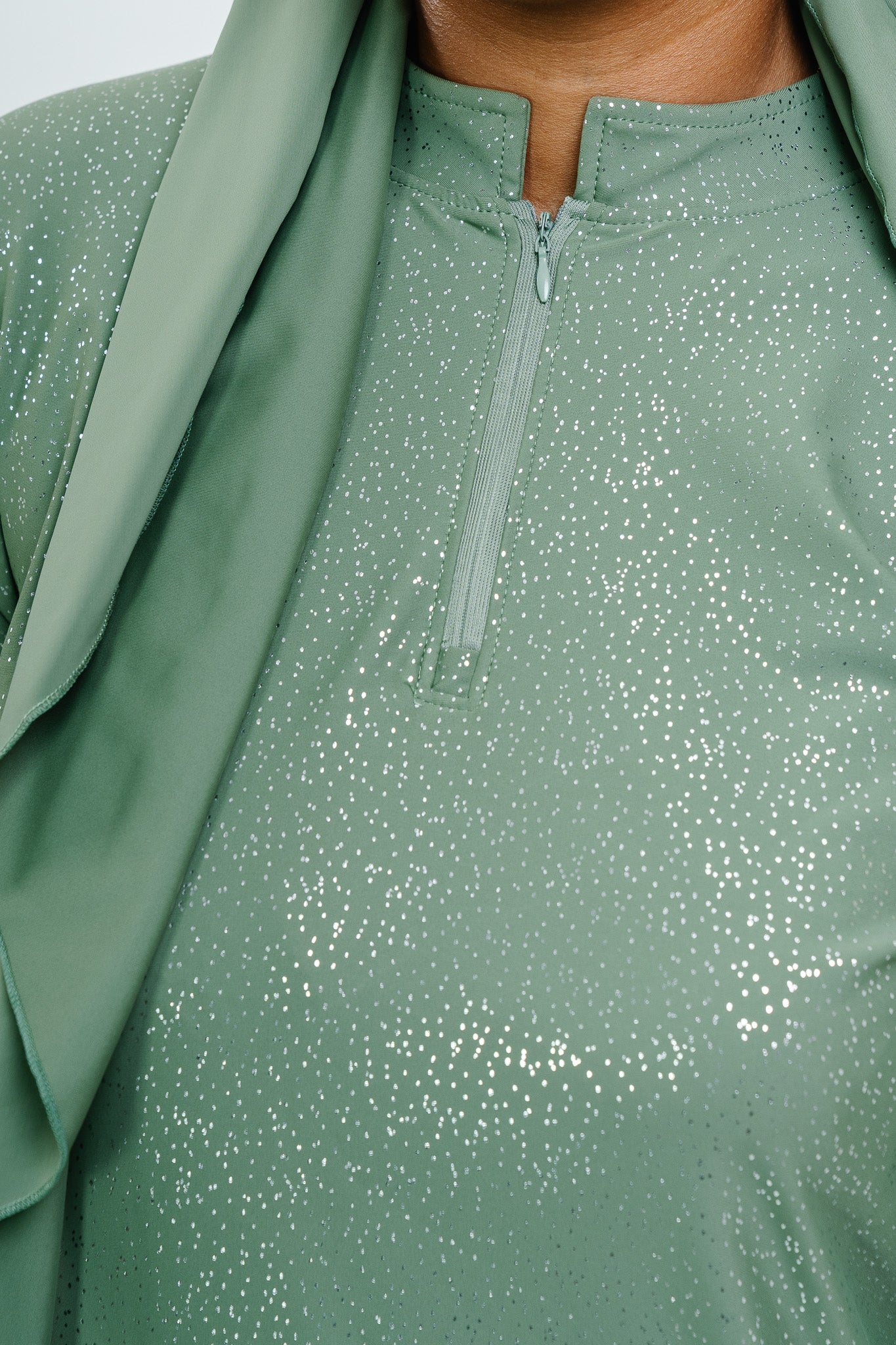 Burkini Glitter Vert Sauge - détail tissu pailleté